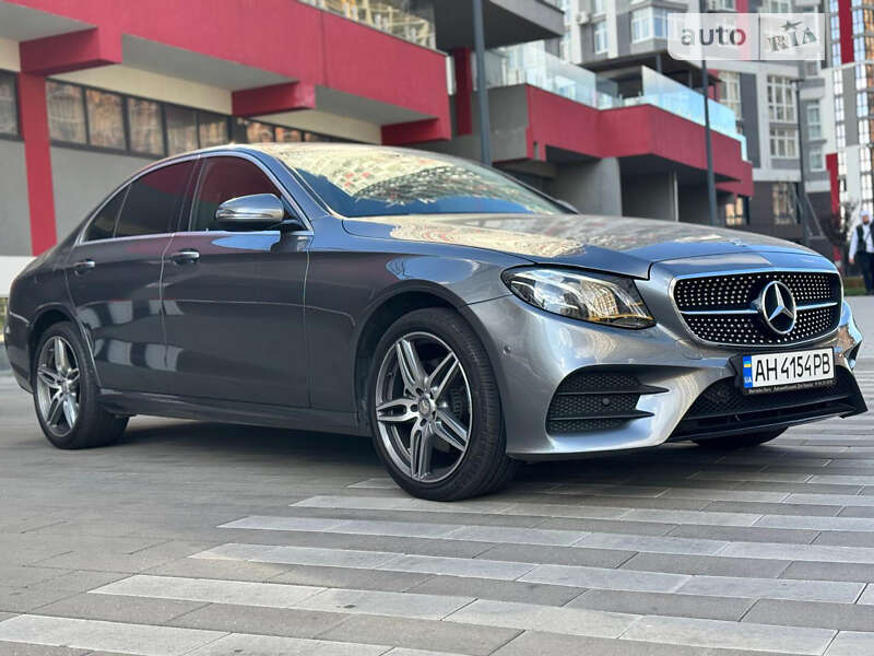 Седан Mercedes-Benz E-Class 2018 в Києві