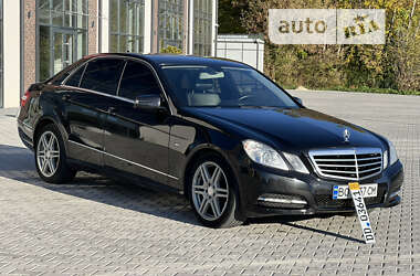 Седан Mercedes-Benz E-Class 2011 в Тернополе