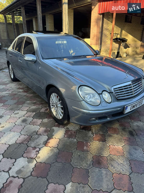 Седан Mercedes-Benz E-Class 2004 в Чугуеве фото 13 Седан Mercedes-Benz E-Class 2004 в Чугуеве