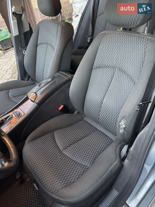 Седан Mercedes-Benz E-Class 2004 в Чугуеве фото 23 Седан Mercedes-Benz E-Class 2004 в Чугуеве