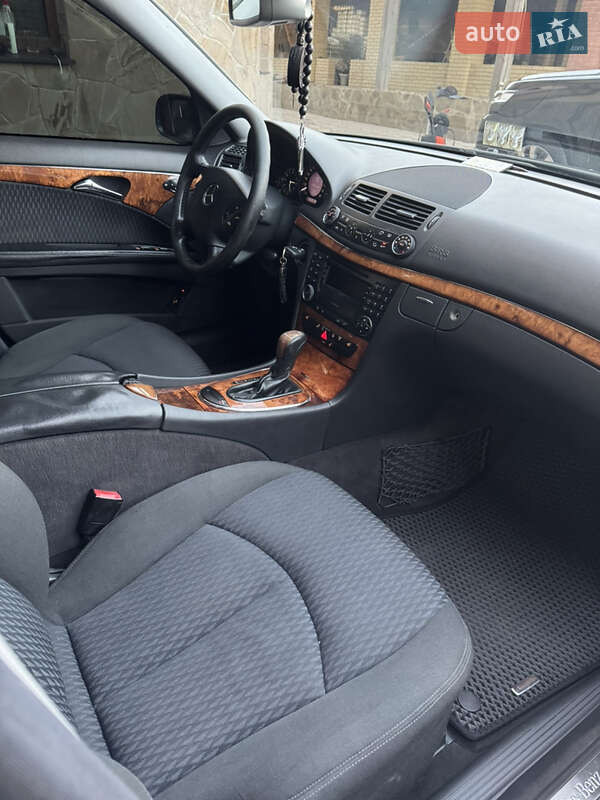 Седан Mercedes-Benz E-Class 2004 в Чугуеве фото 42 Седан Mercedes-Benz E-Class 2004 в Чугуеве