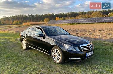 Седан Mercedes-Benz E-Class 2011 в Бродах