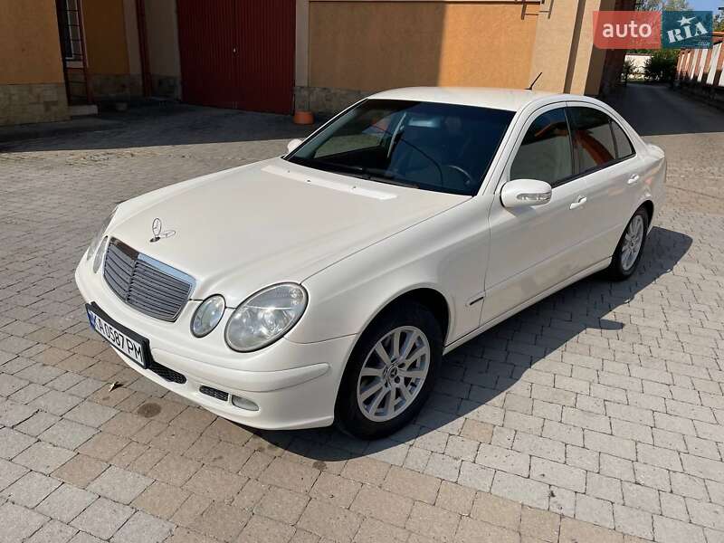 Седан Mercedes-Benz E-Class 2005 в Коломые