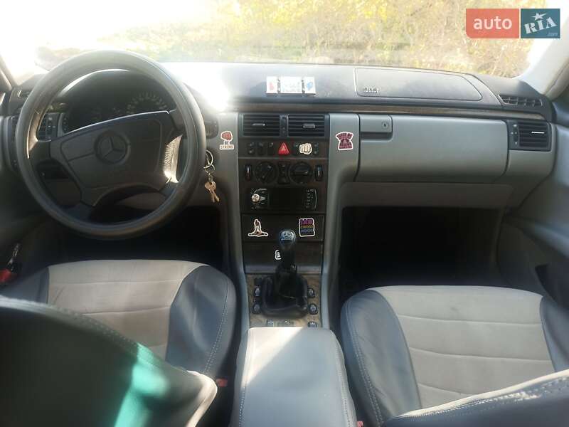 Седан Mercedes-Benz E-Class 1998 в Корсуне-Шевченковском