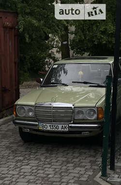 Седан Mercedes-Benz E-Class 1977 в Тернополі