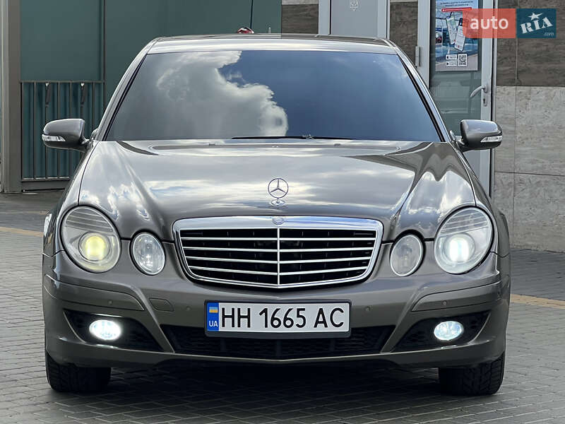 Седан Mercedes-Benz E-Class 2007 в Одессе