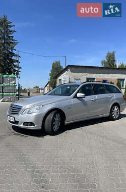 Универсал Mercedes-Benz E-Class 2011 в Киеве