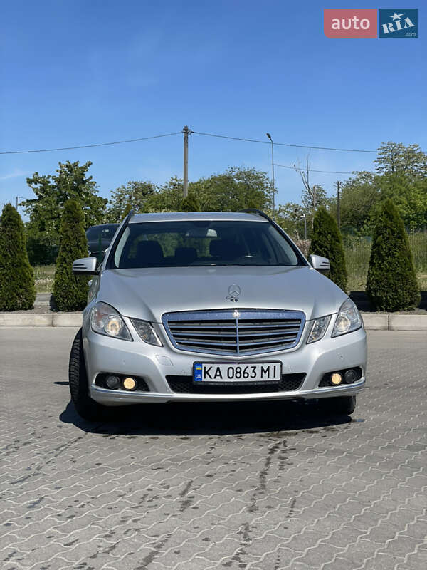 Универсал Mercedes-Benz E-Class 2011 в Киеве