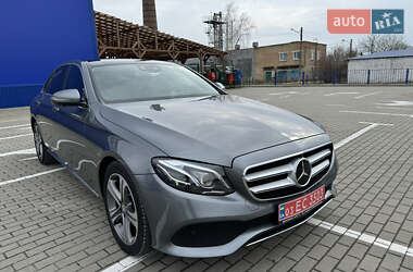 Седан Mercedes-Benz E-Class 2016 в Нововолинську