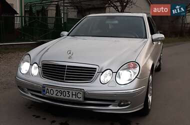 Седан Mercedes-Benz E-Class 2005 в Хусте