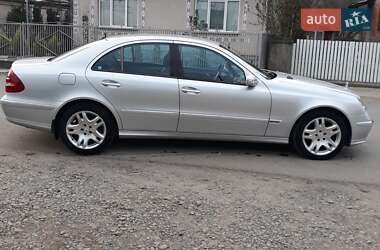 Седан Mercedes-Benz E-Class 2005 в Хусте