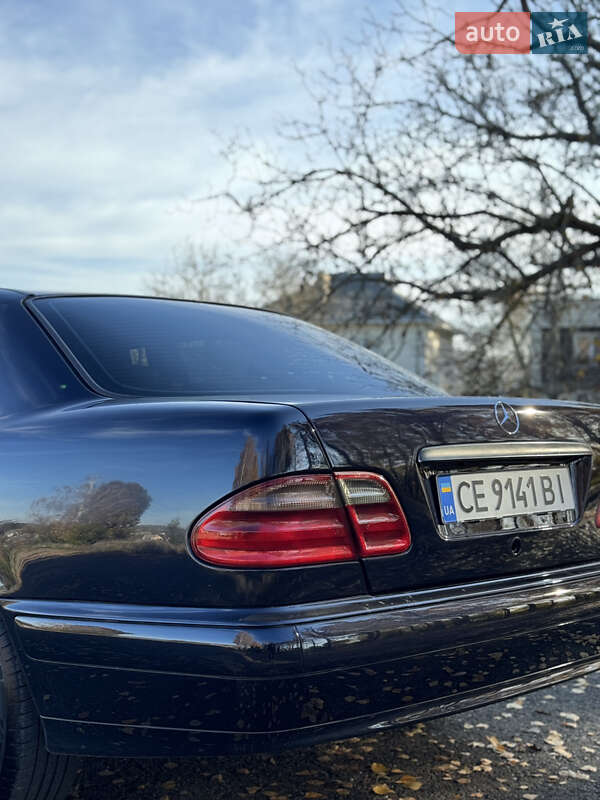 Седан Mercedes-Benz E-Class 2002 в Чернівцях