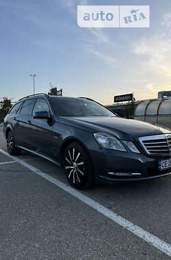 Універсал Mercedes-Benz E-Class 2011 в Чернівцях