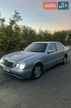 Седан Mercedes-Benz E-Class 2001 в Вознесенске