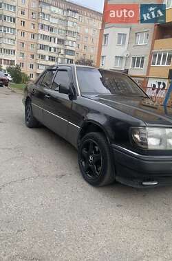 Седан Mercedes-Benz E-Class 1993 в Тернополе