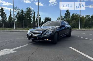 Седан Mercedes-Benz E-Class 2010 в Кривом Роге