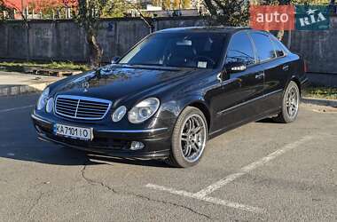 Седан Mercedes-Benz E-Class 2004 в Києві