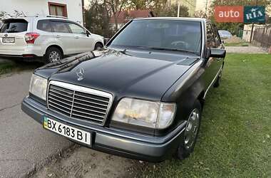 Седан Mercedes-Benz E-Class 1993 в Стрые