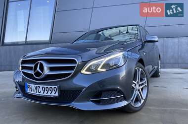 Седан Mercedes-Benz E-Class 2013 в Львове