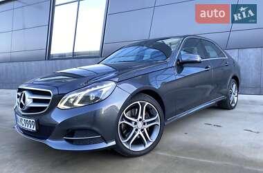 Седан Mercedes-Benz E-Class 2013 в Львове