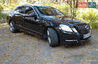 Седан Mercedes-Benz E-Class 2011 в Бродах