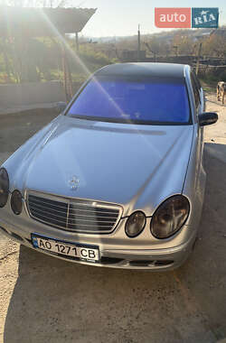 Седан Mercedes-Benz E-Class 2003 в Виноградові