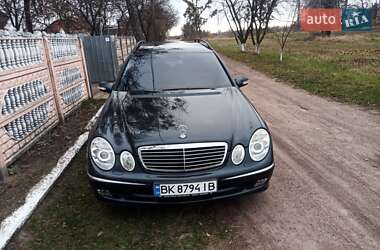 Універсал Mercedes-Benz E-Class 2004 в 