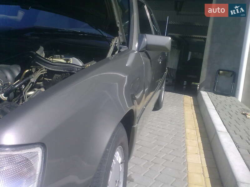 Седан Mercedes-Benz E-Class 1994 в Миколаєві