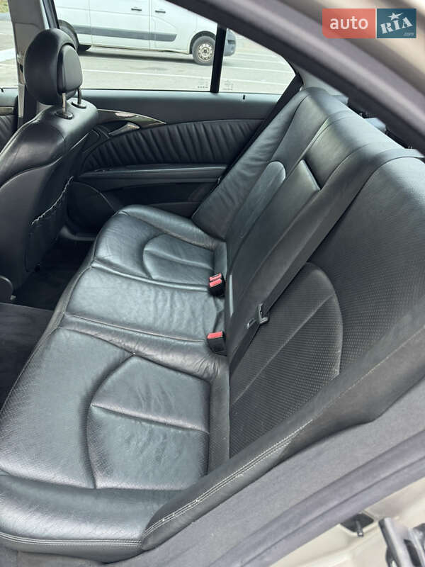 Седан Mercedes-Benz E-Class 2005 в Киеве