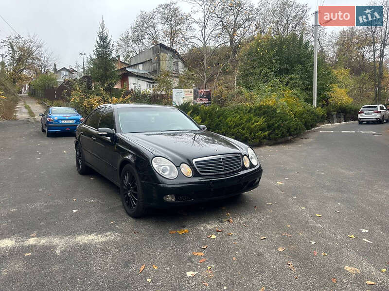 Седан Mercedes-Benz E-Class 2004 в Черкасах