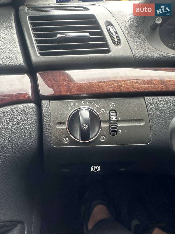 Седан Mercedes-Benz E-Class 2004 в Черкасах