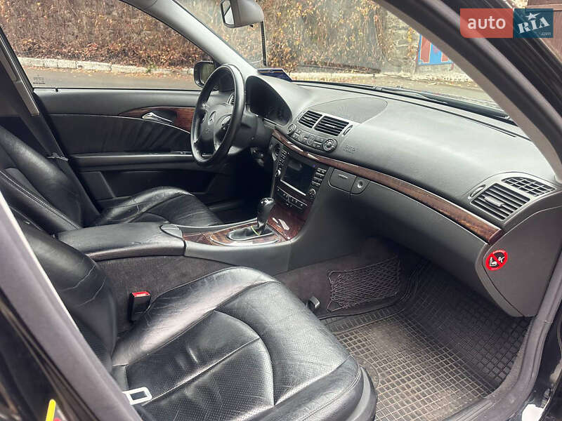 Седан Mercedes-Benz E-Class 2004 в Черкасах