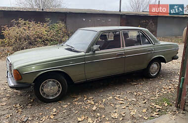 Седан Mercedes-Benz E-Class 1983 в Смеле