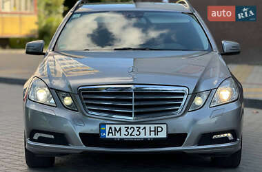 Універсал Mercedes-Benz E-Class 2010 в Звягелі