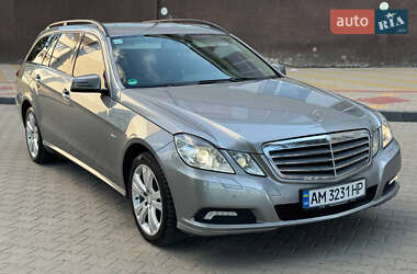 Універсал Mercedes-Benz E-Class 2010 в Звягелі