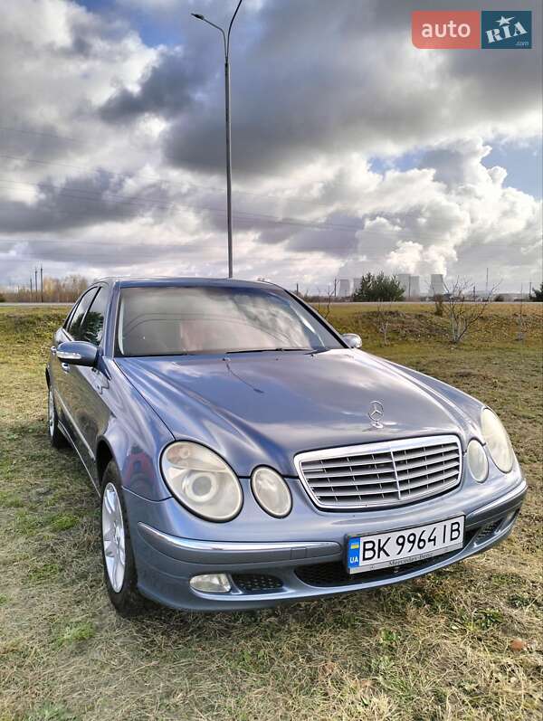 Седан Mercedes-Benz E-Class 2003 в Рівному