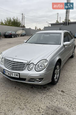 Седан Mercedes-Benz E-Class 2005 в Горішніх Плавнях