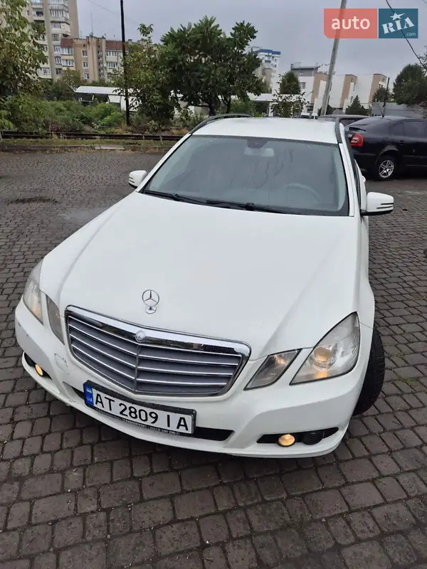Универсал Mercedes-Benz E-Class 2011 в 