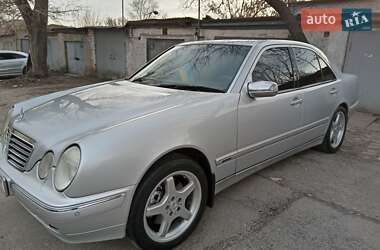 Седан Mercedes-Benz E-Class 2000 в Харькове