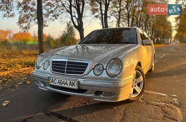 Седан Mercedes-Benz E-Class 2000 в Володимир-Волинському