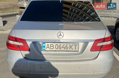 Седан Mercedes-Benz E-Class 2011 в Виннице