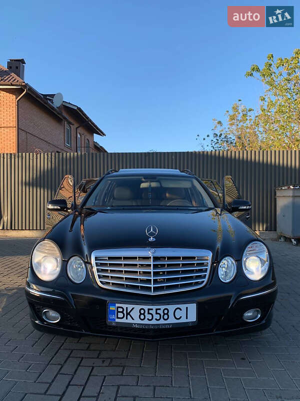Универсал Mercedes-Benz E-Class 2006 в Сарнах