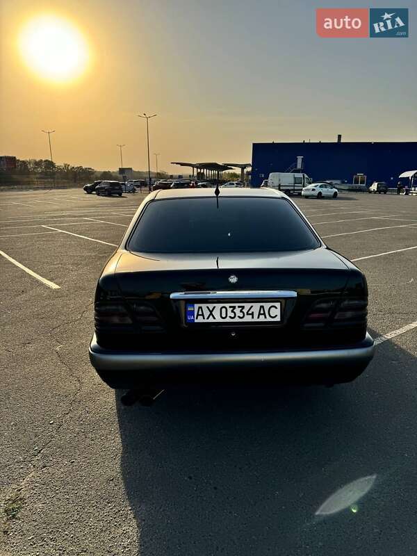 Седан Mercedes-Benz E-Class 1998 в Полтаве