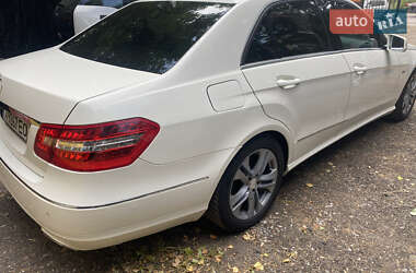 Седан Mercedes-Benz E-Class 2011 в Києві