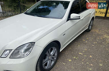 Седан Mercedes-Benz E-Class 2011 в Києві