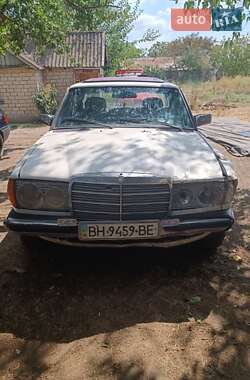 Седан Mercedes-Benz E-Class 1981 в Кропивницком