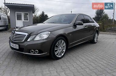 Седан Mercedes-Benz E-Class 2011 в Хмельницькому