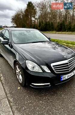 Седан Mercedes-Benz E-Class 2012 в Львові