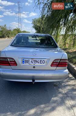 Седан Mercedes-Benz E-Class 2001 в Николаеве