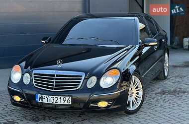 Седан Mercedes-Benz E-Class 2008 в Самборі